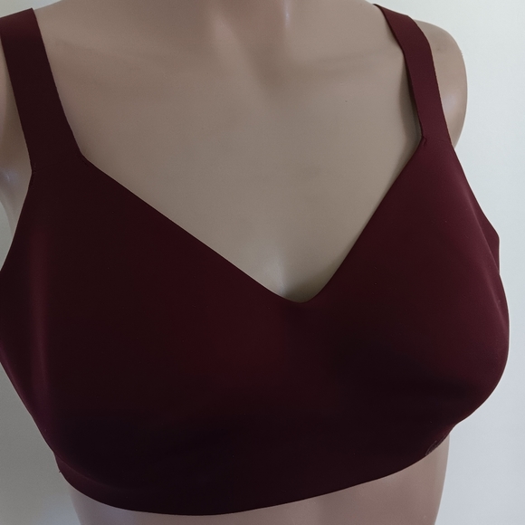 lululemon athletica Other - Lululemon Hold True Bra 36B Magenta Purple.